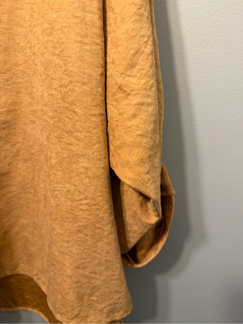 Lightweight Camel V-Neck Tunic‎ - Picture 2 of 6